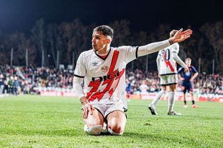 Veste groaznică pentru Rayo Vallecano, clubul lui Andrei Rațiu » Verdictul dat de FIFA