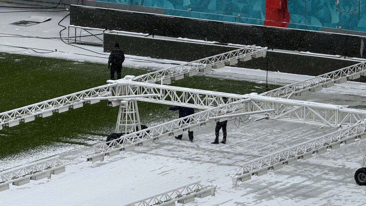 Cum arată Arena Națională după 12 ore de ninsoare! GSP a fost pe cel mai mare stadion al țării cu o săptămână înaintea primului meci oficial din 2026