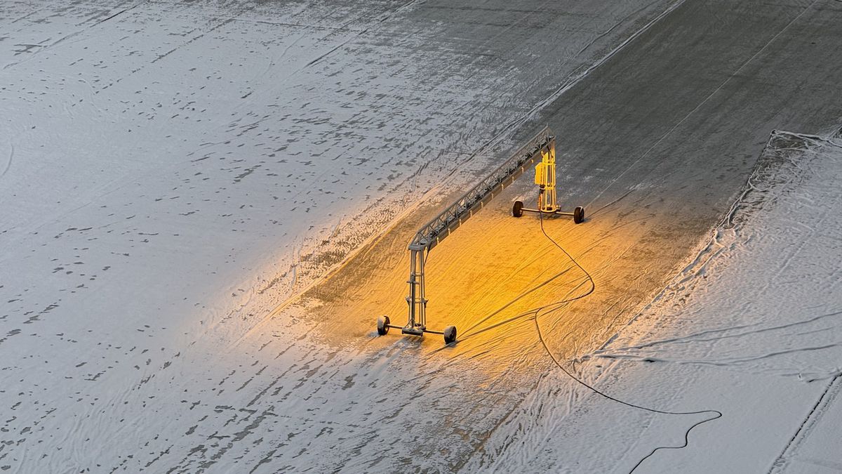 Cum arată Arena Națională după 12 ore de ninsoare! GSP a fost pe cel mai mare stadion al țării cu o săptămână înaintea primului meci oficial din 2026