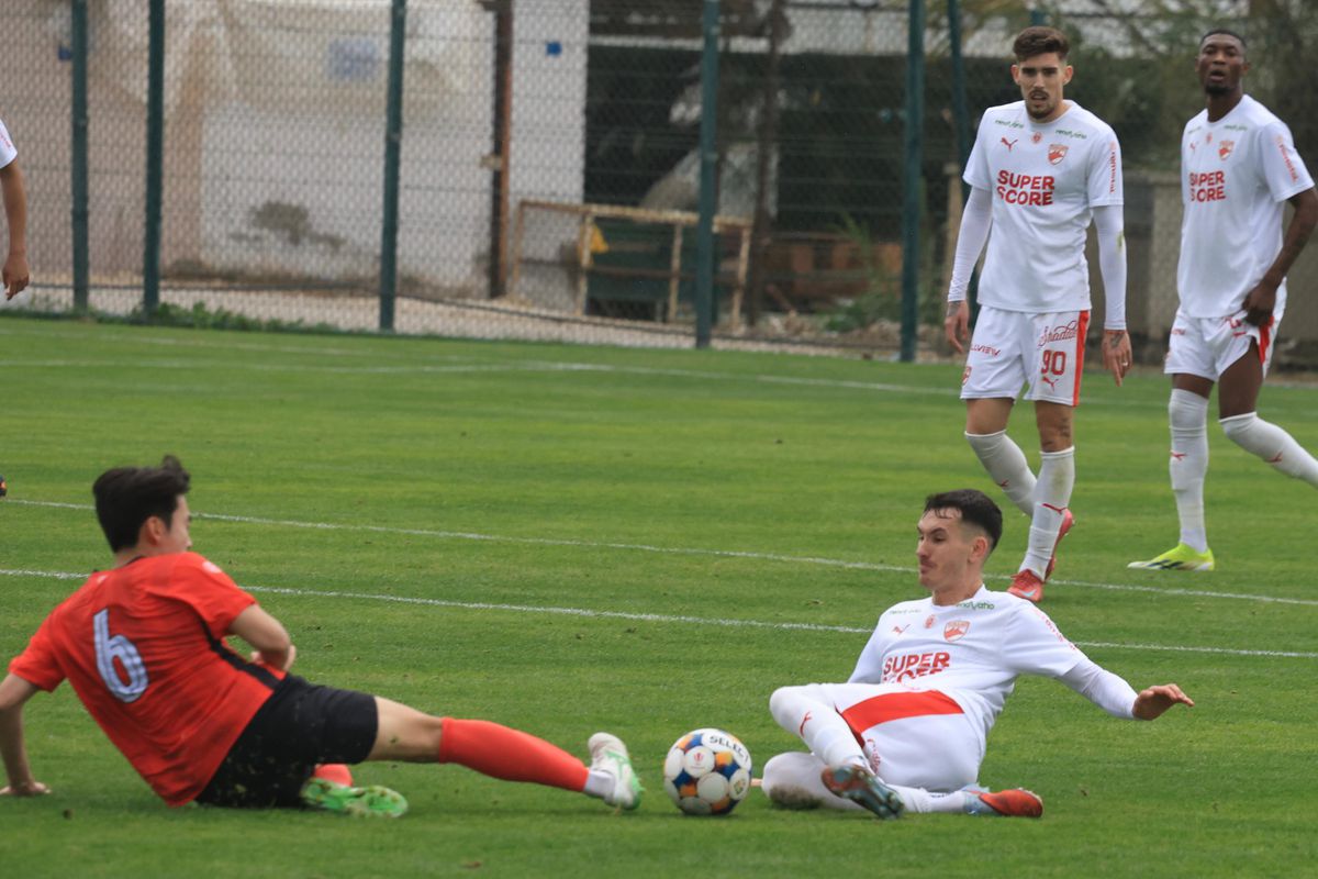 Dinamo - Gangwon, amical în Antalya