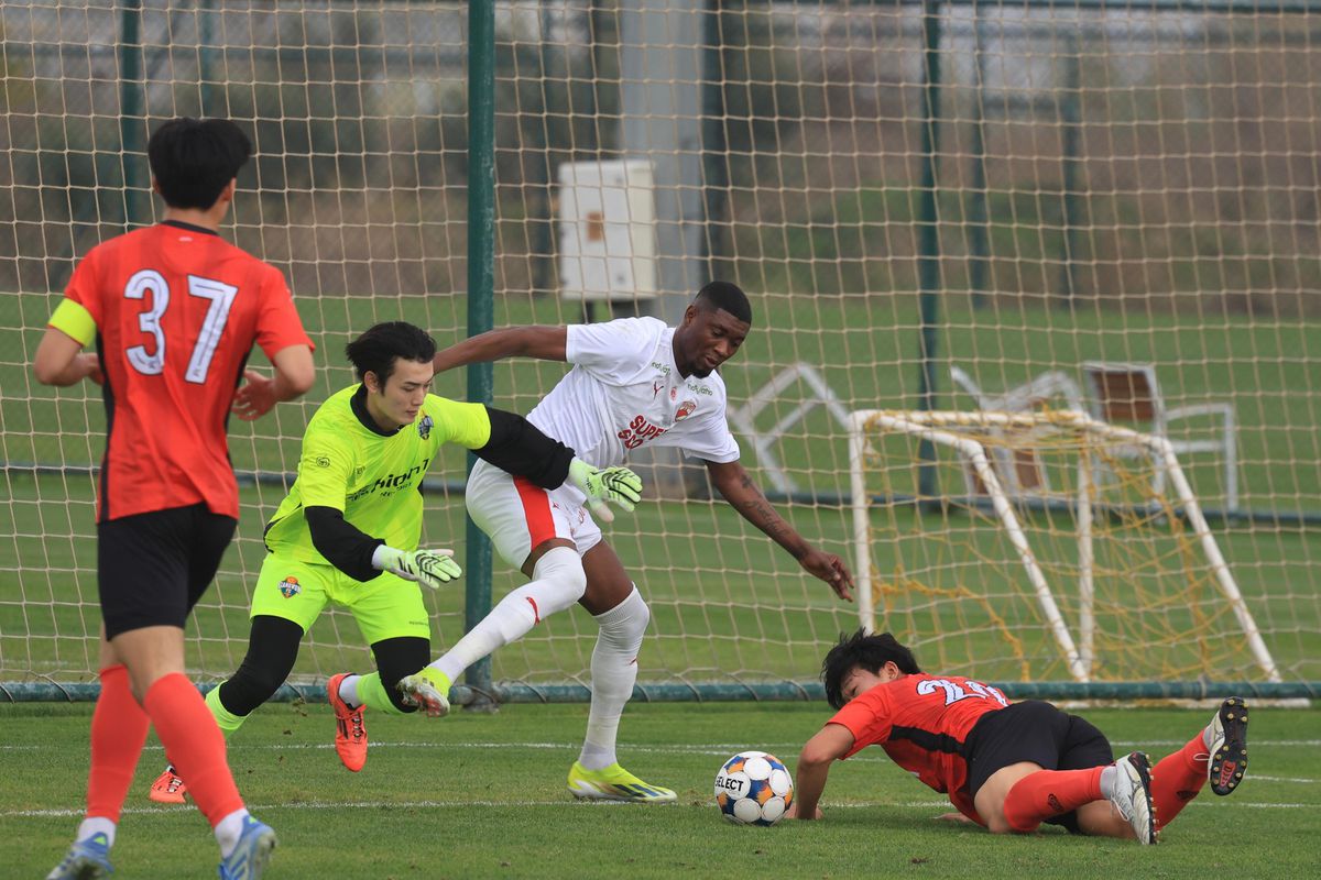 Dinamo - Gangwon, amical în Antalya