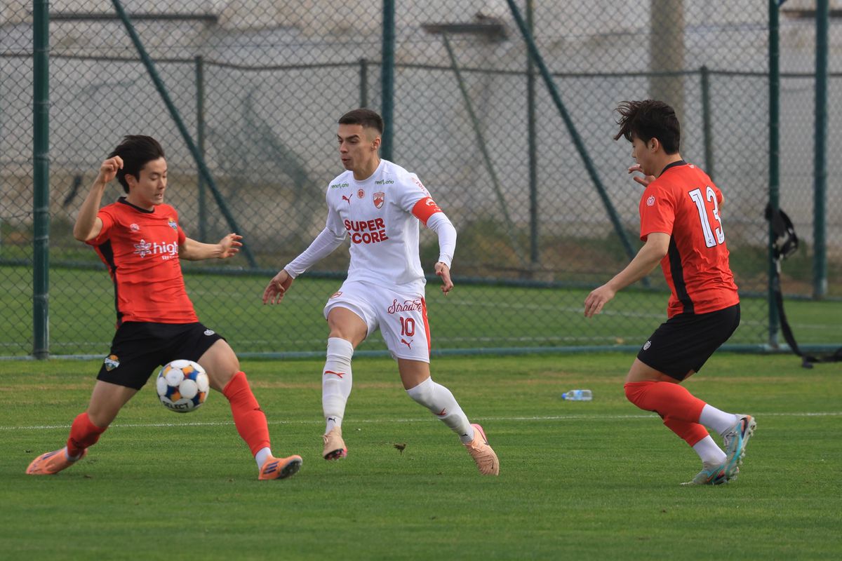 Avertisment pentru rivale: Dinamo câștigă și al doilea test din Antalya