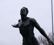 Un alt element sculptural din ansamblul de statui dedicate sportivilor. Foto: Andrei Furnigă, GSP