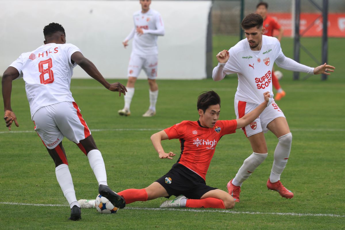 Avertisment pentru rivale: Dinamo câștigă și al doilea test din Antalya