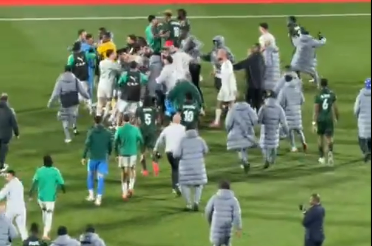 Fiul lui Zinedine Zidane, implicat într-o bătaie » Algeria acuză arbitrajul de la Cupa Africii