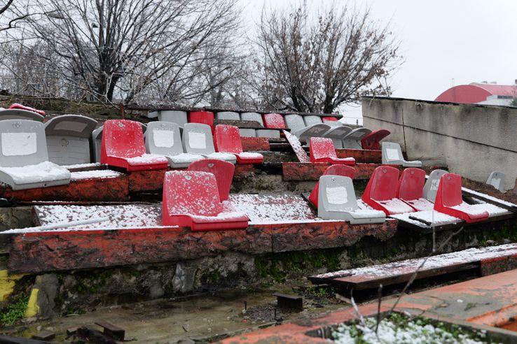 Multe dintre scaunele arenei vechi nu mai există. Foto: Andrei Furnigă, GSP