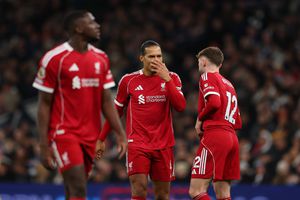 OUT până finalul sezonului » Liverpool a pierdut încă un fundaș