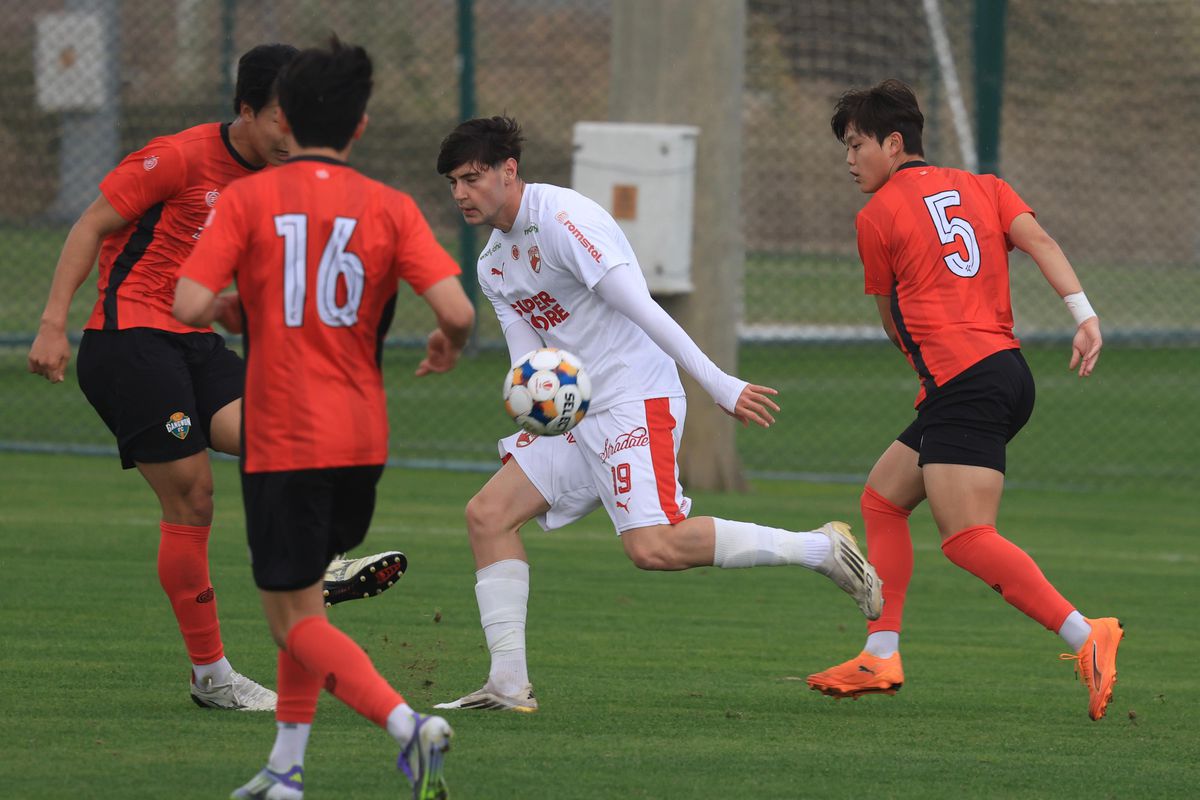 Dinamo - Gangwon, amical în Antalya