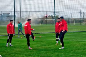 Dinamo - Gangwon, „câinii” termină în forță cantonamentul din Antalya » Doi jucători, trimiși de Kopic în tribună