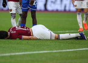 Incident teribil în FA Cup: jucător din Premier League, scos de pe teren cu targa » Fanii, îngroziți: „Îi auzeam țipetele în timp ce jocul continua”