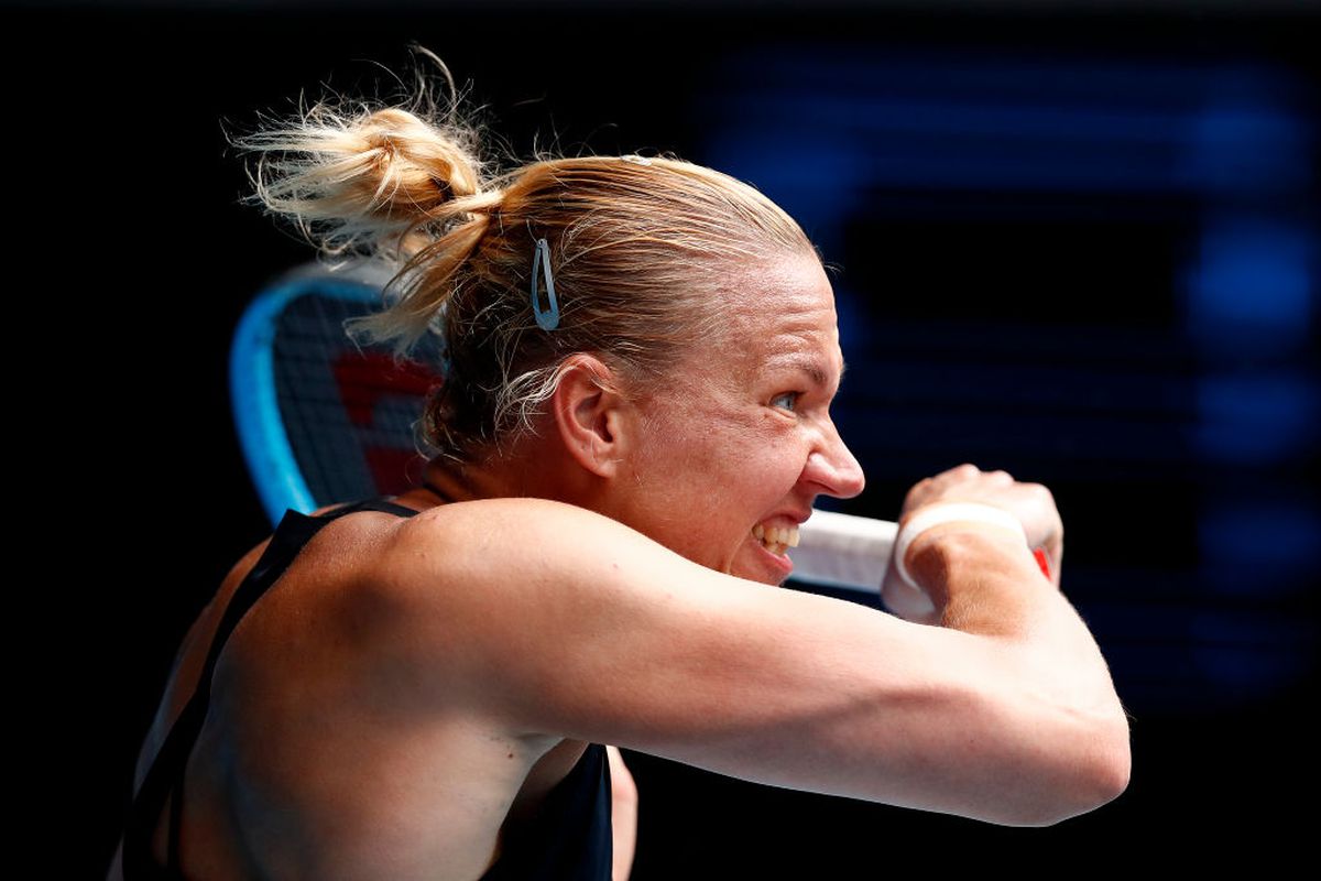 VIDEO Campioana en-titre a fost eliminată de la Australian Open și a apărut plânsă la conferință: „Mai pot rămâne la acest nivel?”