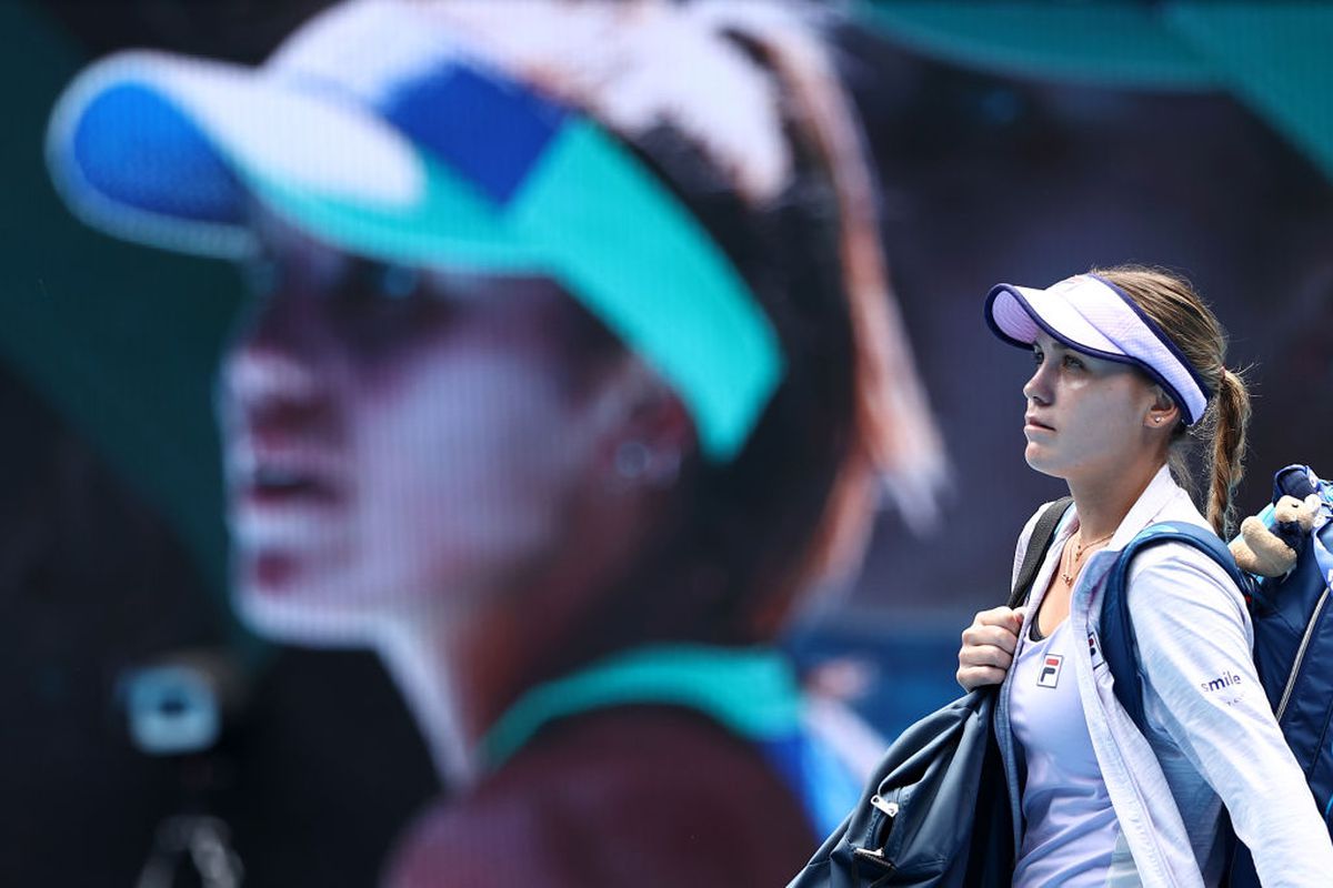 VIDEO Campioana en-titre a fost eliminată de la Australian Open și a apărut plânsă la conferință: „Mai pot rămâne la acest nivel?”