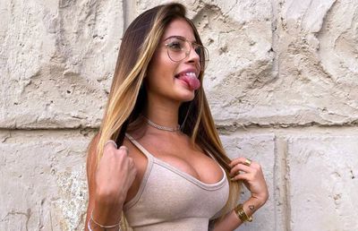 FOTO Ea este noua feblețe a lui Neymar » Fotbalistul e în pressing pe tot terenul: „El încearcă, ea nu cedează”