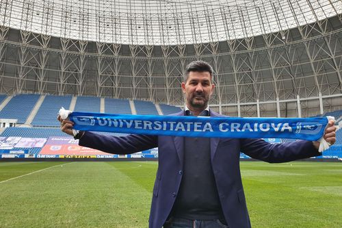 Marinos Ouzounidis, antrenor Craiova // foto: Facebook @ Universitatea Craiova