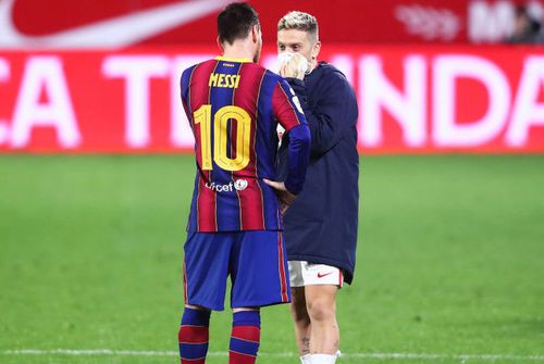Papu Gomez (32 de ani), mijlocașul ofensiv al celor de la Sevilla, a dezvăluit ce a discutat cu Leo Messi la finalul manșei tur a semifinalelor Cupei Spaniei, pierdută de Barcelona pe Ramon Sanchez Pizjuan, scor 0-2.