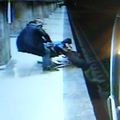 Miercuri, la stația de metrou Dristor 1, o adolescentă a încercat să se sinucidă. A avut norocul să fie ridicată la timp de alți doi călători. Numele unuia dintre ei este Răzvan Lupu, fiul fostului fotbalist Dănuț Lupu!