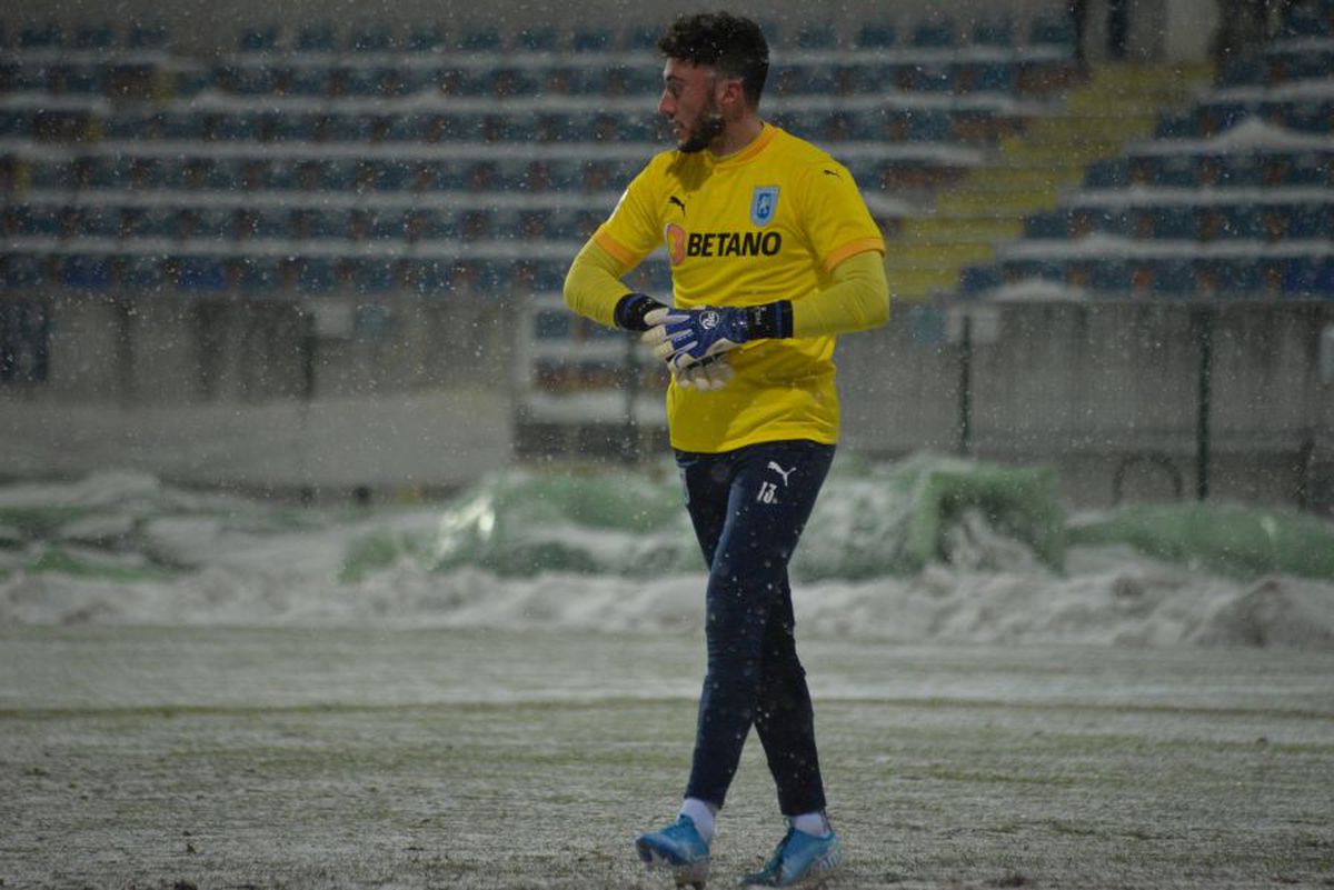 Marinos Ouzounidis, după primul meci la Craiova: „Frig!” » Ce spune despre fotbalul românesc