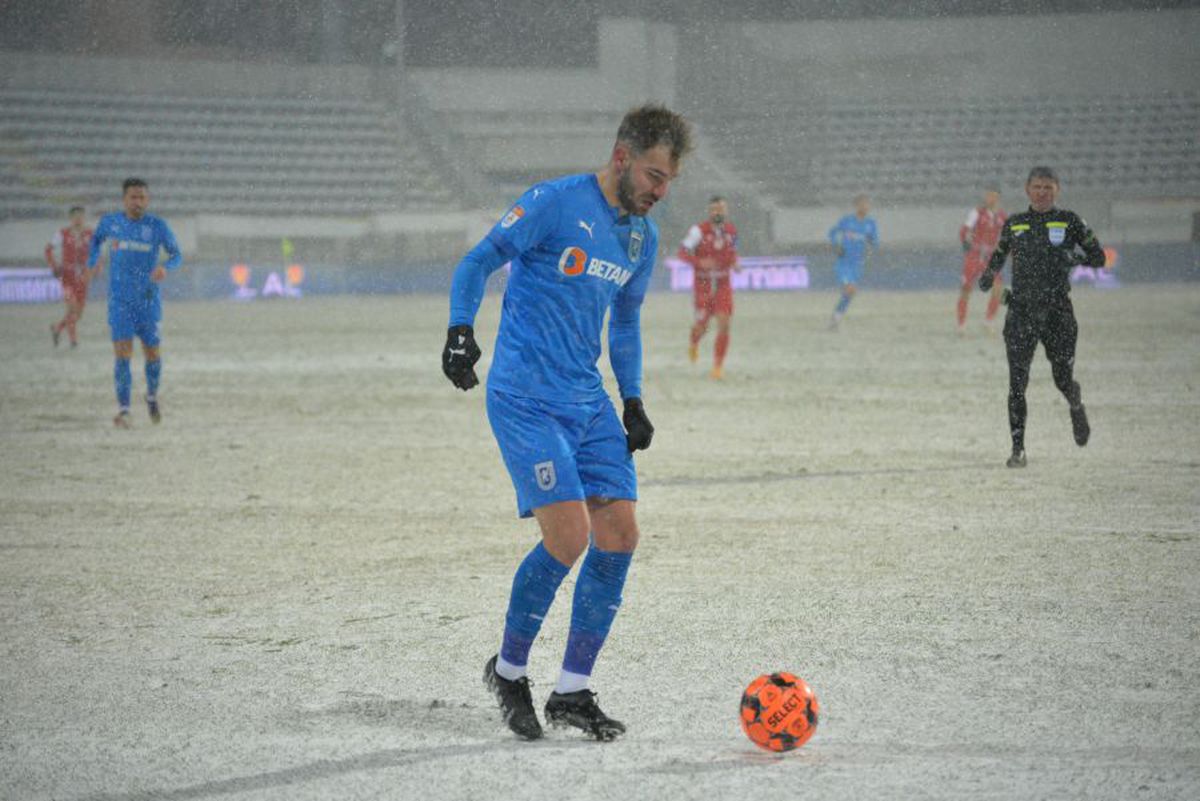 Marinos Ouzounidis, după primul meci la Craiova: „Frig!” » Ce spune despre fotbalul românesc