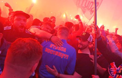 Dezbaterea zilei, 11 februarie » Un club finanțat exclusiv de Stat, cum e CSA Steaua, ar trebui lăsat să joace în Liga 1? » „O relicvă comunistă” vs. „S-ar face dreptate” vs. „Statul să bage bani în altceva!”