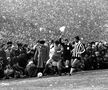 Sorin Răducanu în duel cu Gino Iorgulescu, într-un Dinamo - Sportul din 1985 (foto: arhiva GSP)