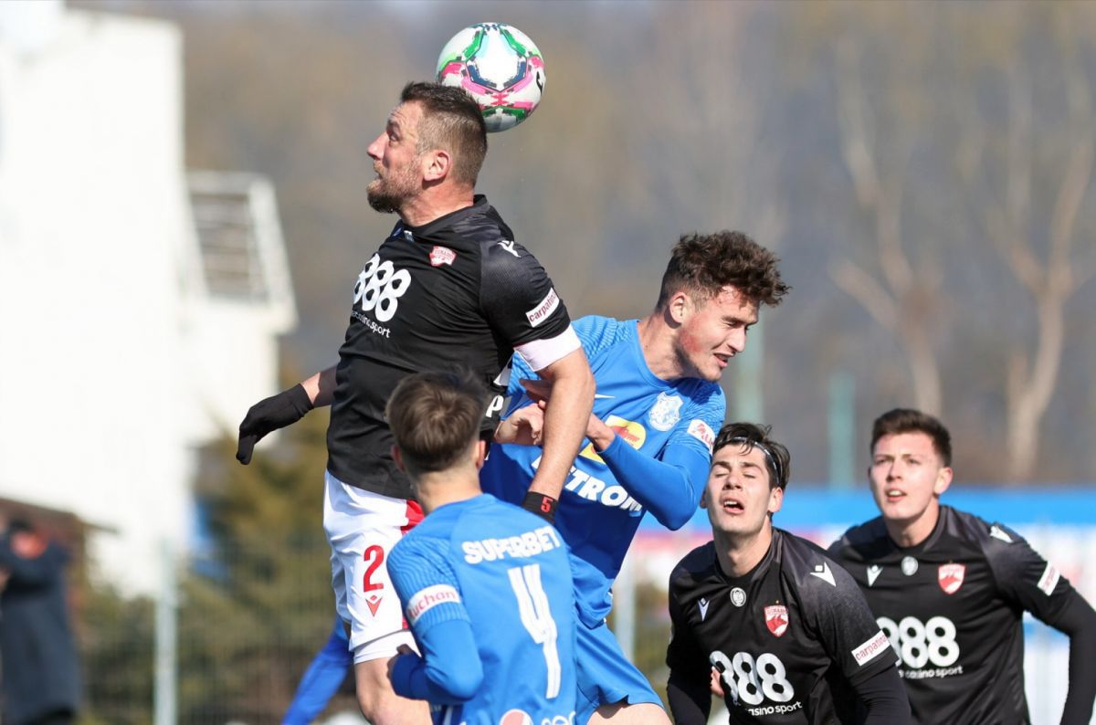 Dinamo - Farul Constanța II, amical la Buftea