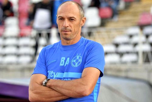Bogdan Andone (48 de ani) este noul antrenor al celor de la Apollon Limassol, formație ce ocupă poziția a șaptea în clasamentul primei ligi din Cipru.