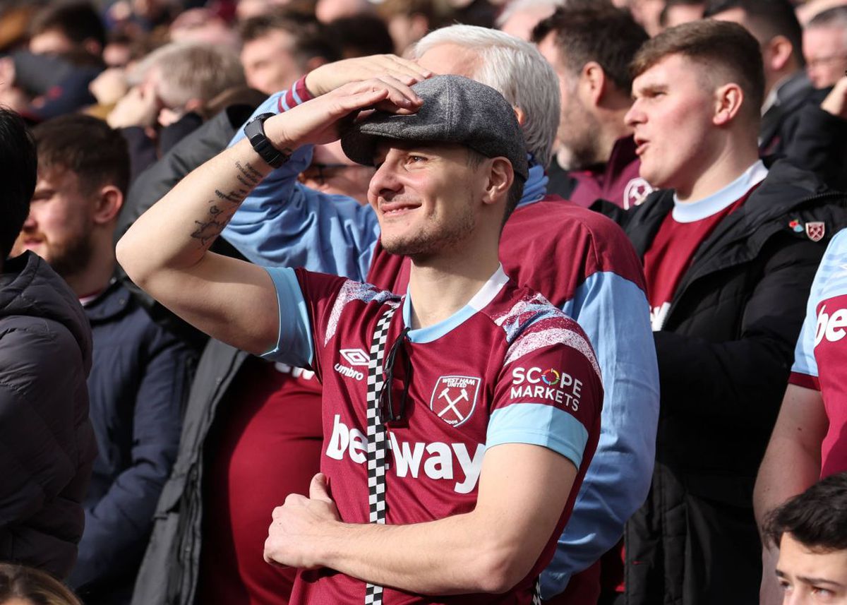 N-au suportat umilința din derby-ul londonez! Mii de spectatori au plecat de pe stadion în timpul primei reprize