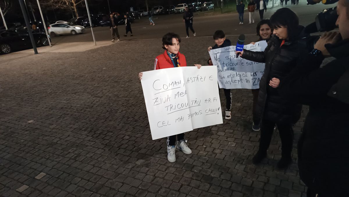 Copiii scriu lucruri trăsnite » Mesaje ușor agresive prin care au încercat să obțină tricoul lui Florinel Coman