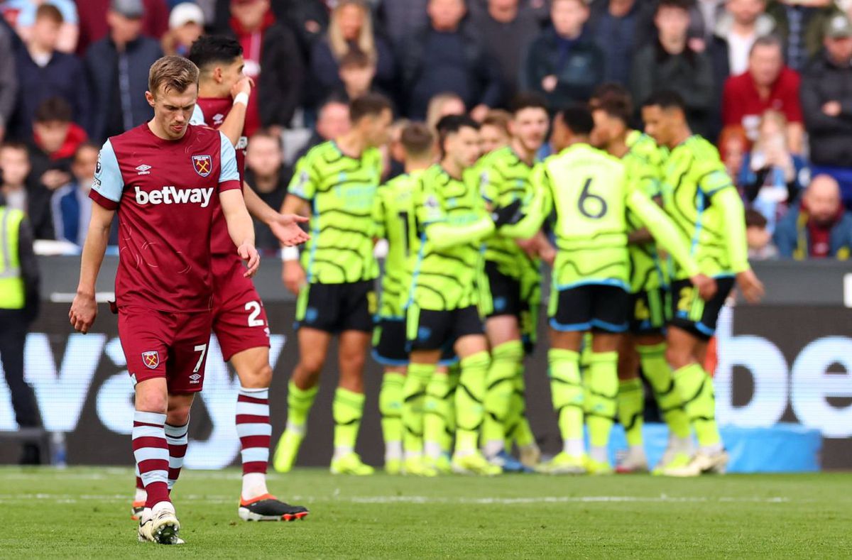 N-au suportat umilința din derby-ul londonez! Mii de spectatori au plecat de pe stadion în timpul primei reprize