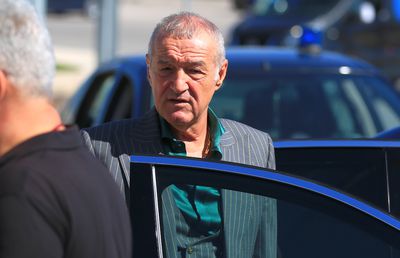 Negocieri secrete Dinamo - FCSB în ultima zi de mercato » Fotbalistul și-a dat acordul pentru transfer, Becali a luat decizia