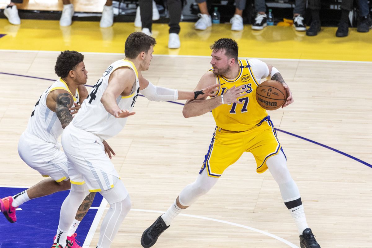 Luka Doncic a debutat la LA Lakers