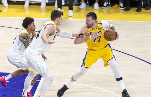 Luka Doncic a debutat fantastic la Los Angeles Lakers și l-a obligat pe LeBron să asculte hitul momentului în Serbia: „Am o singură viață”