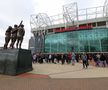 Mii de suporteri ai lui Manchester United s-au adunat pe „Old Trafford” pentru a-i aduce un omagiu lui Denis Law