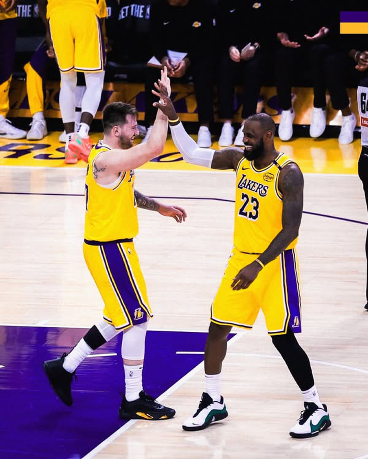 Luka Doncic a debutat fantastic la Los Angeles Lakers și l-a obligat pe LeBron să asculte hitul momentului în Serbia: „Am o singură viață”
