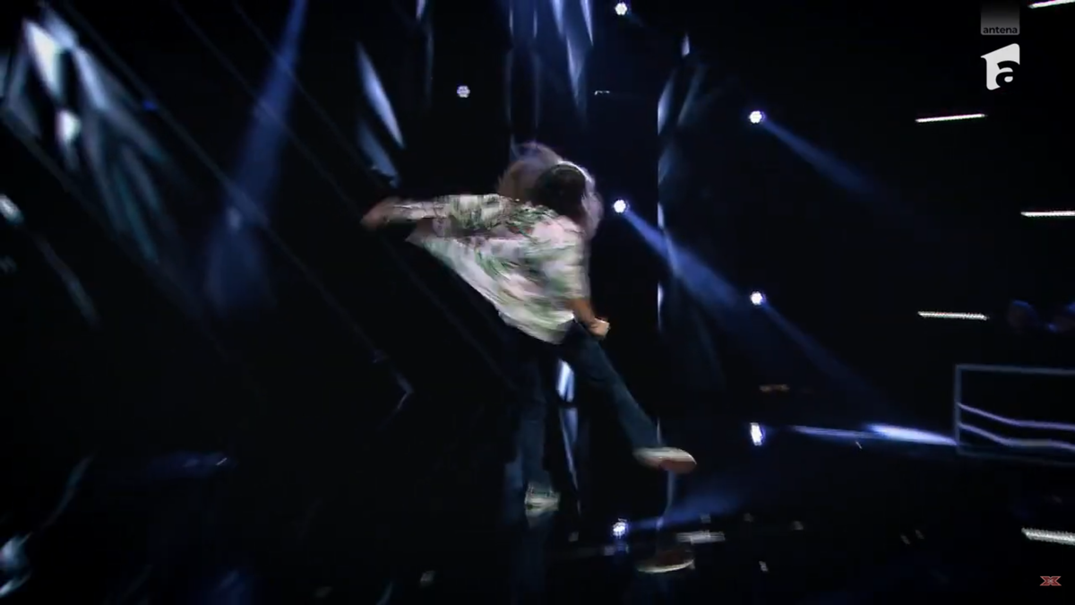 Fiul fostului internațional a cântat la X Factor și a cucerit-o pe Delia: „Forță nebună!” » Și-a emoționat tatăl până la lacrimi și a primit 4 de DA