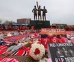 Mii de suporteri ai lui Manchester United s-au adunat pe „Old Trafford” pentru a-i aduce un omagiu lui Denis Law