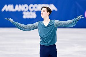 Emoție pe gheață: patinatorul ucrainean a evoluat la Jocurile Olimpice sub ochii mamei și cu gândul la tatăl aflat pe front