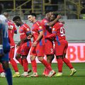 David Kiki (mijloc) este Fotbalistul care are zilele numărate la FCSB: „Viitorul lui rămâne incert” / foto: Imago Images