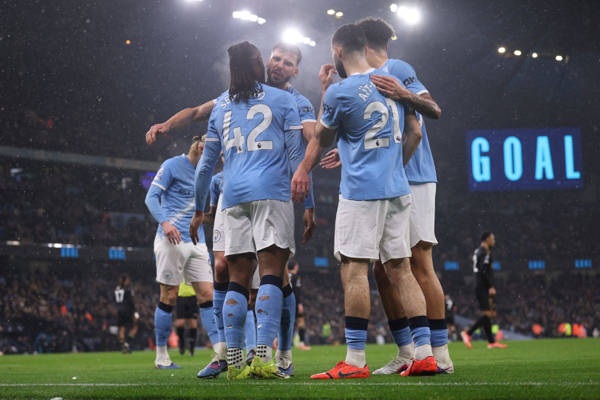 Manchester City - Fulham 3-0 » Formația lui Pep Guardiola a rezolvat lucrurile în 15 minute și ține aproape de Arsenal