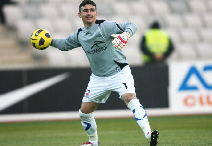 Povestea zilei în Cupă » Fiul fostului portar din prima ligă, titular pe terenul unde tatăl lui devenea campion în 2011. Locuiește chiar peste stradă de stadion!