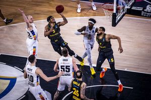 U-BT Cluj-Napoca – Aris Salonic, meci de „totul sau nimic”! Atmosferă splendidă în BTarena: gazdele au dominat sfertul 1