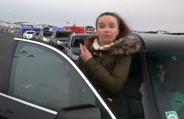 Disperare la Vama Nădlac: mii de români așteaptă să intre în țară. „Banii noștri sunt aici, sănătatea noastră e în Italia”