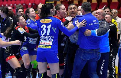 VIDEO Scandal după CSM București - SCM Rm. Vâlcea! Florentin Pera iese la atac: „Și-au bătut joc de munca noastră”