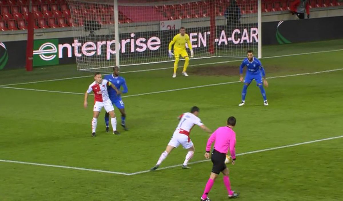 Nicolae Stanciu, gol superb în Slavia Praga - Rangers