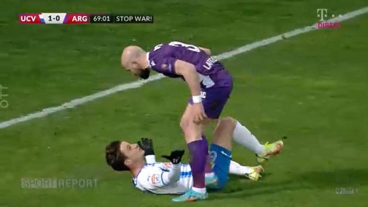 Latovlevici, îmbrânceli pe teren cu asistentul care lucrează la o închisoare. MM a comentat amuzat: „Am văzut perspective, de ce să mint”