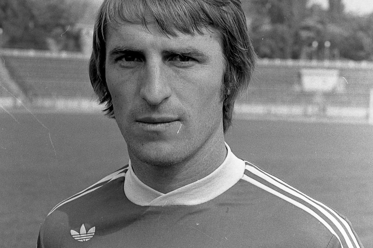 18 ani de la decesul prematur al lui Nelu „Babadag” » Stănescu, dinamovistul care a eliminat coloșii Inter Milano și Hamburg, dar a pierdut duelul cu moartea la doar 46 de ani