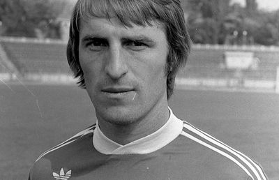 18 ani de la decesul prematur al lui Nelu „Babadag” » Stănescu, dinamovistul care a eliminat coloșii Inter Milano și Hamburg, dar a pierdut duelul cu moartea la doar 46 de ani