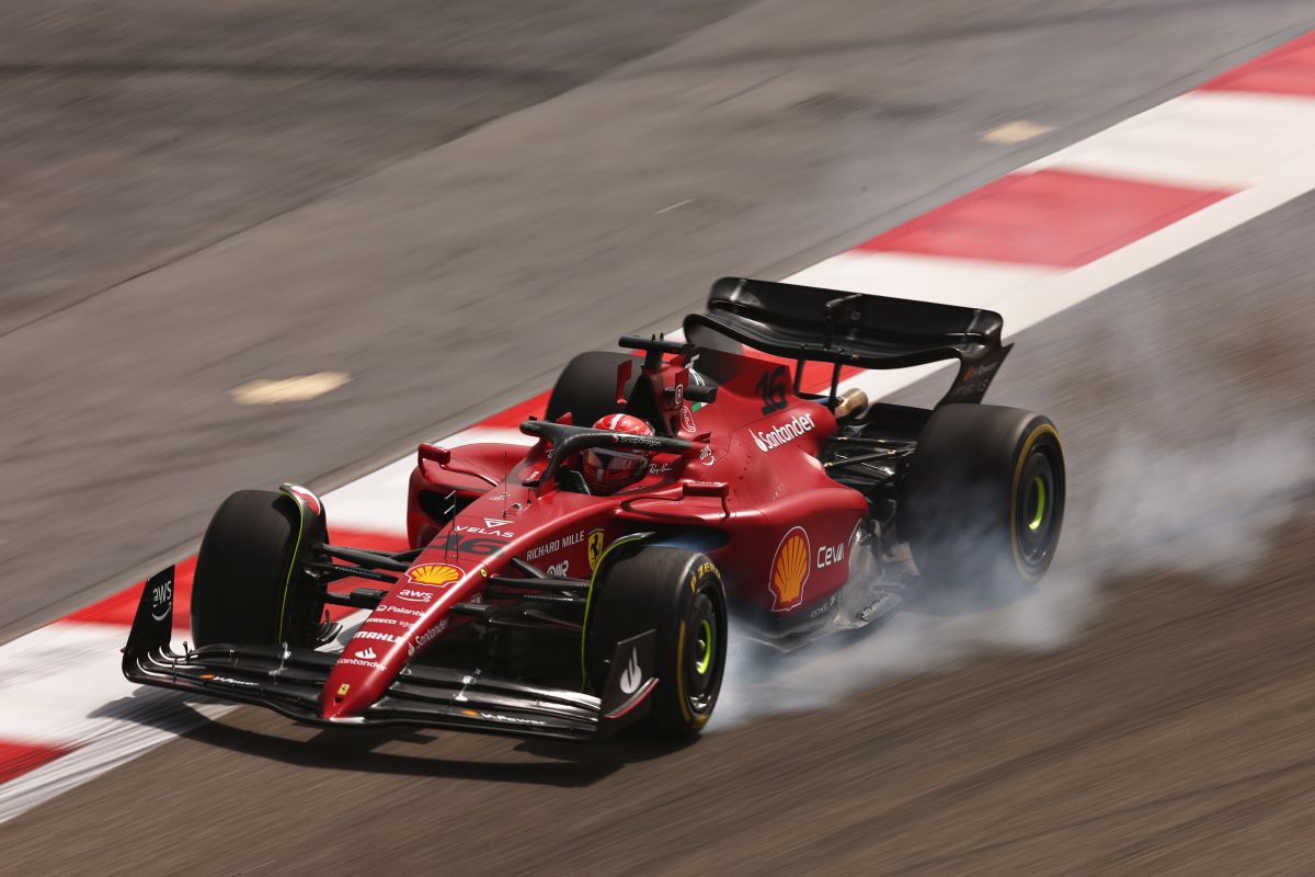 Scuderia Ferrari a prezentat monopostul cu care vrea să redevină campioană după 14 ani: „O mașină curajoasă, am interpretat regulile cu o minte deschisă!”