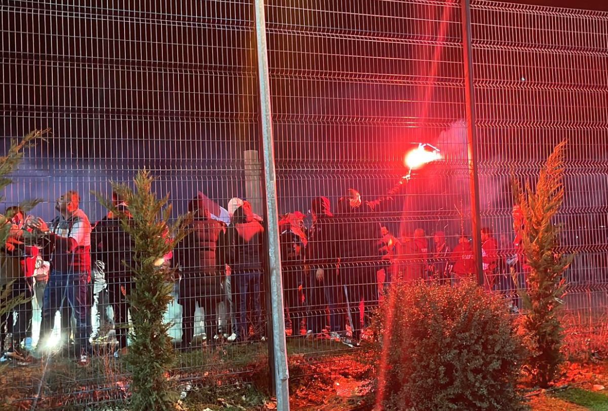 Ultrașii Rapidului au refuzat să intre pe stadion la meciul cu Farul