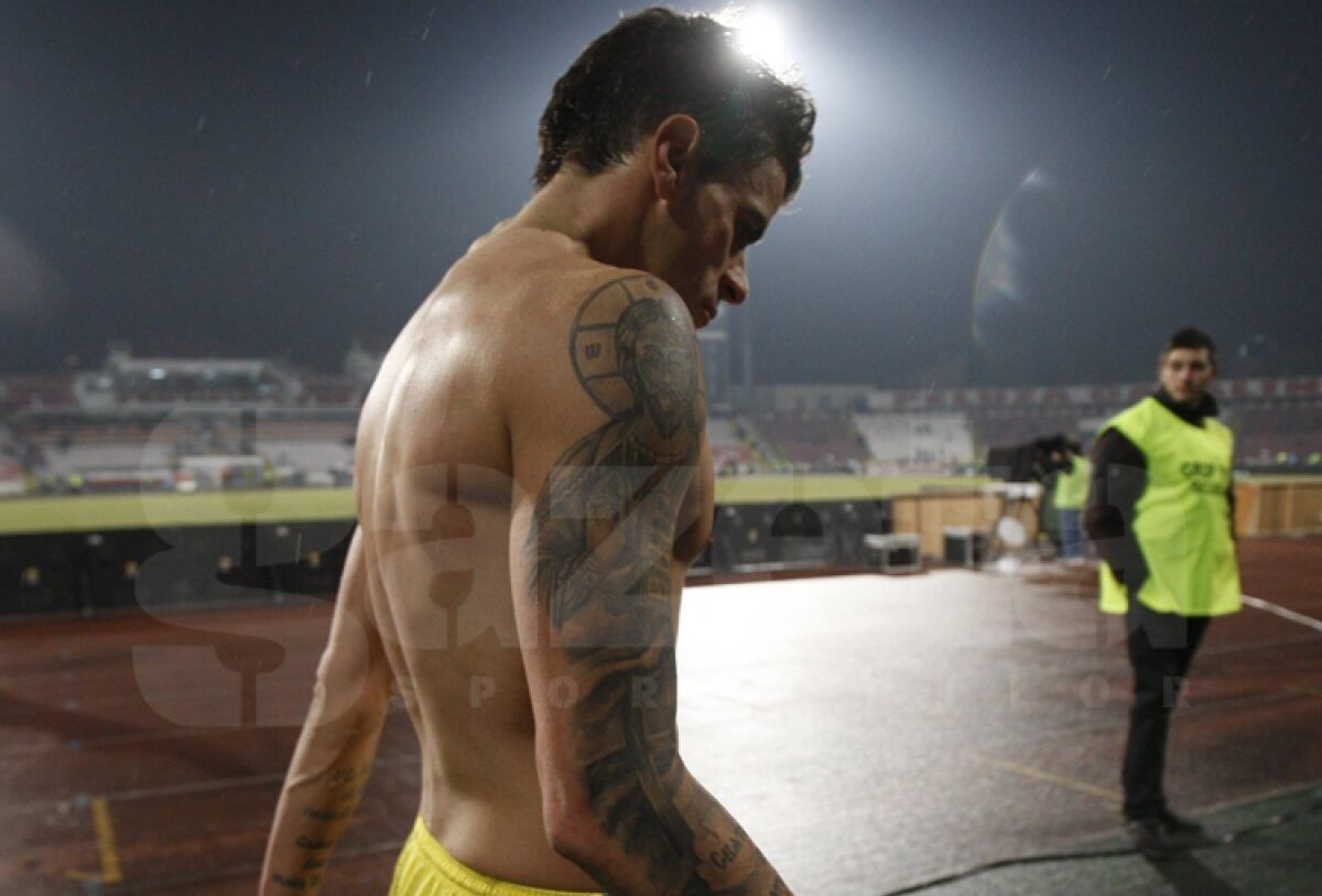 Țârcovnic pe bancă! Antrenorul l-a cucerit pe Becali: „L-aș ține toată viața la Steaua!” » Și-a chemat duhovnicul în cantonament și are peste 20 de tatuaje religioase